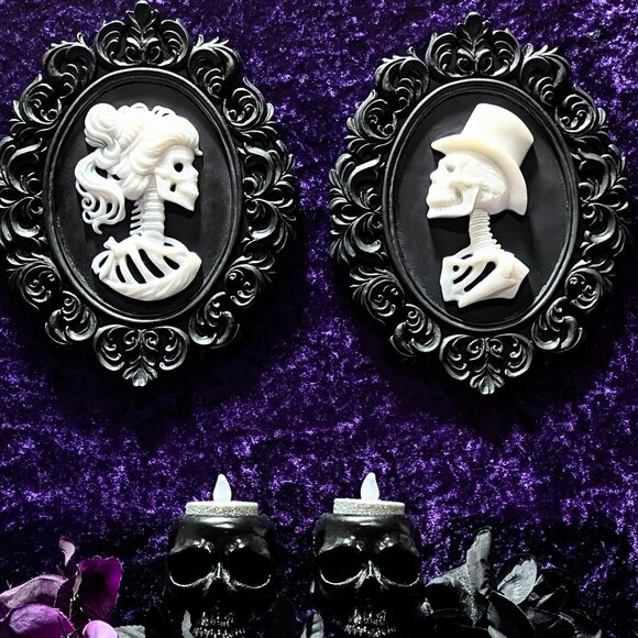 Victorian Gothic Skeleton Cameo Couple Resin Wall Plaque Set • Creepy Home Decor - Picture 1 of 7